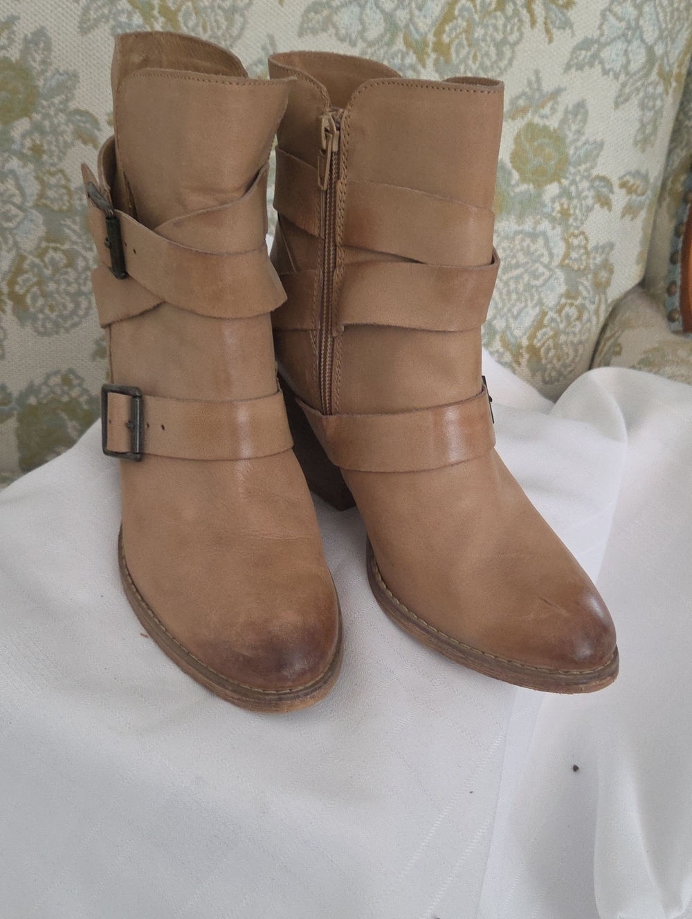naughty monkey Tan Strappy Buckle Ankle Booties